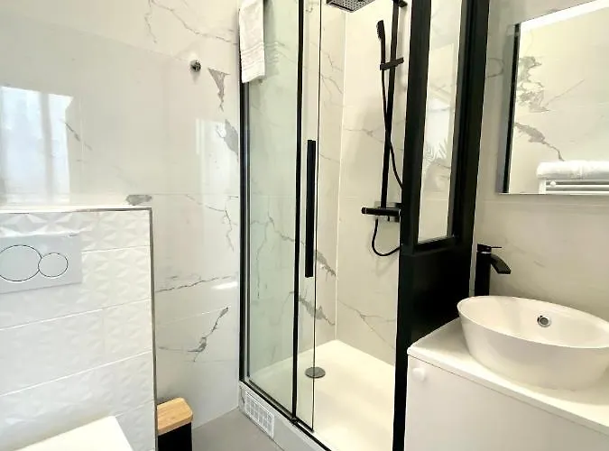 Apartment Aboukir 2 *